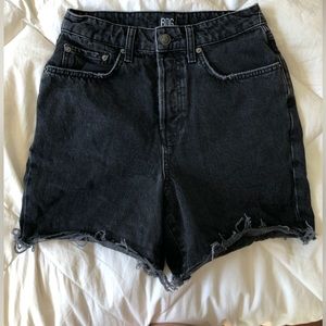 Urban Outfitters BDG 90’s Long Inseam Shorts Black Size 27.